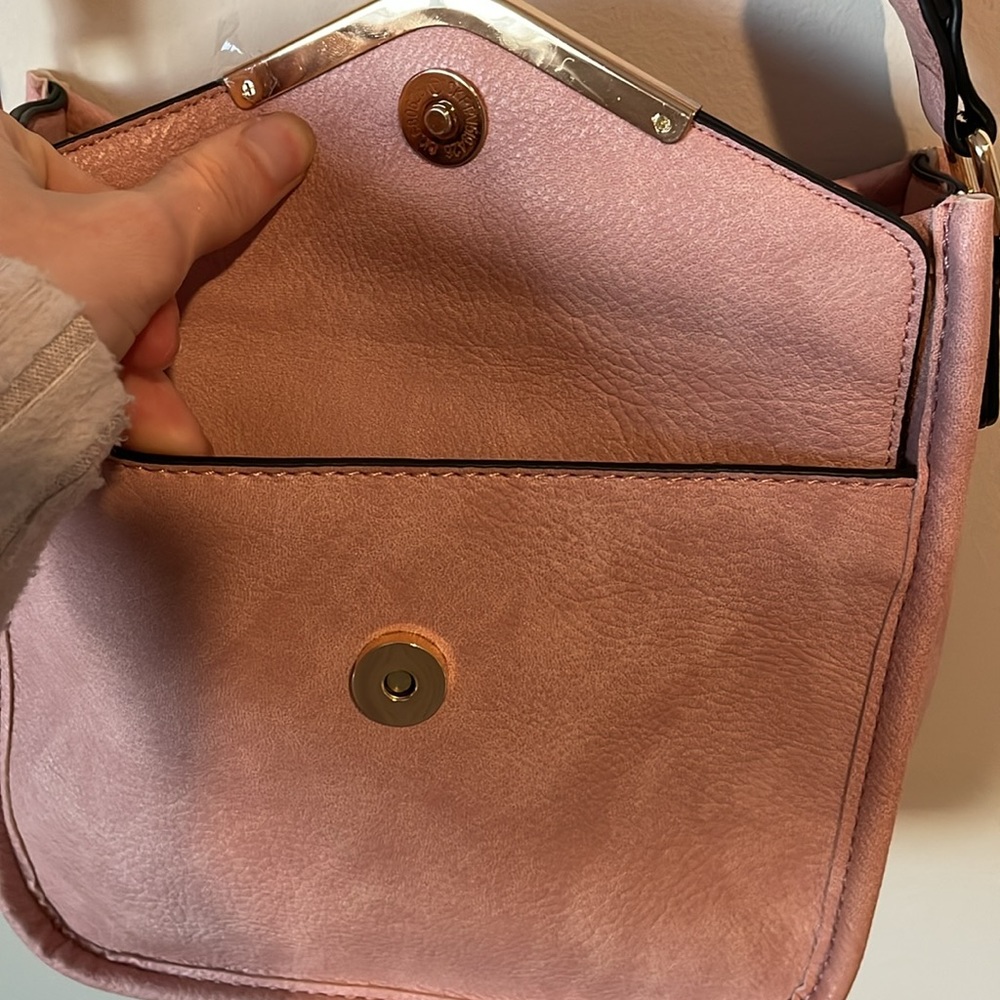 Pink purse - Picture 3 of 5